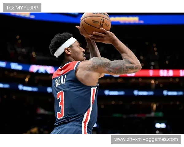 太阳队2024年引入比尔后整体攻防实力明显提升 太阳队2024年引入比尔后整体攻防实力明显提升